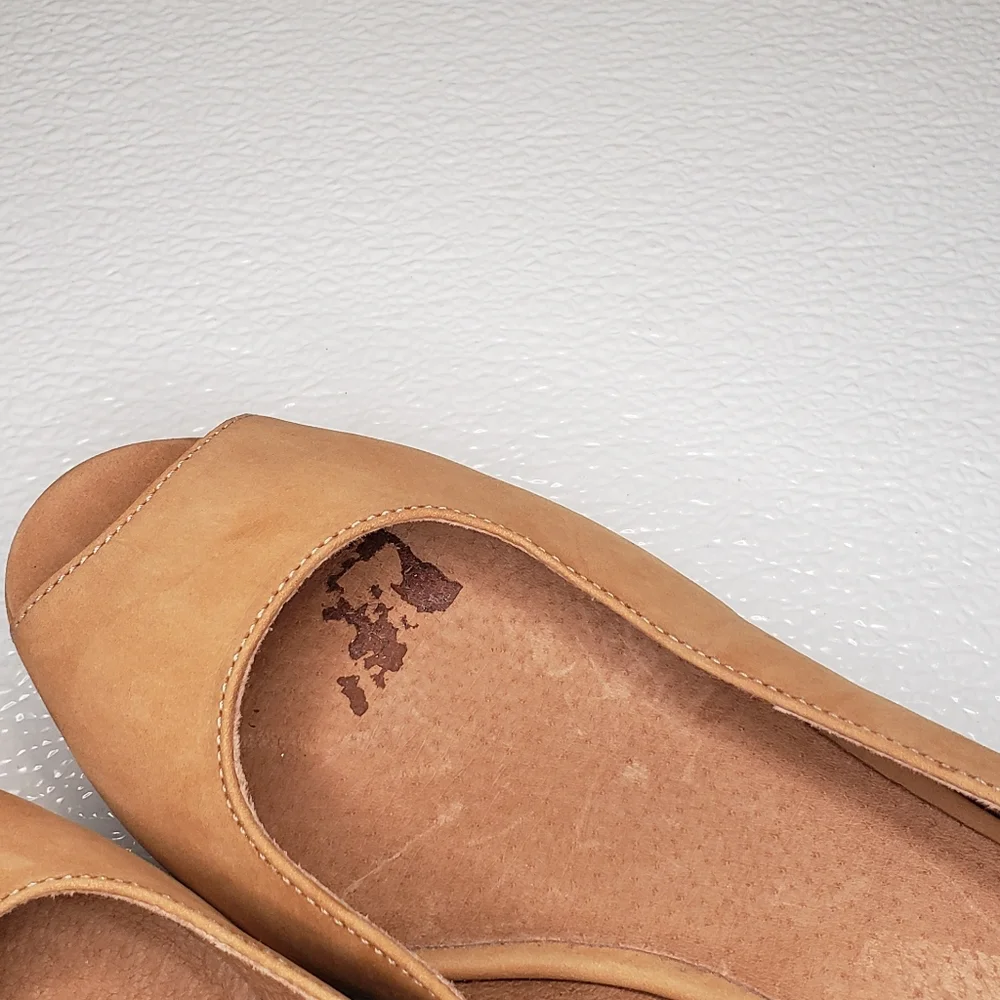 Michael Kors Suede Tan Platform Wedge Heel sandals